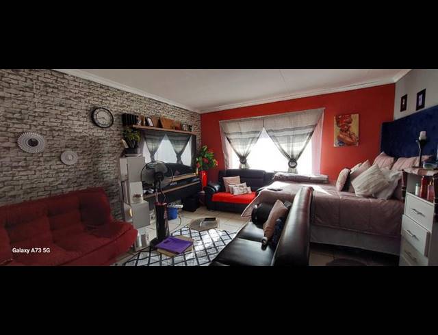 1 BEDROOM APARTMENT FOR SALE IN LOTUS GARDENS